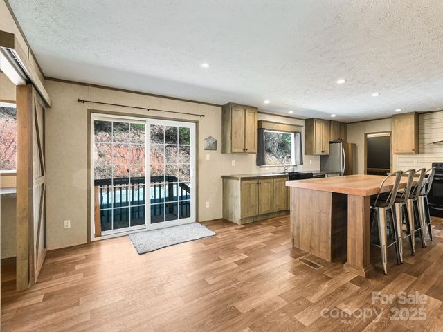 181 Azalea Circle, Marshall, NC 28753