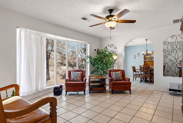 7601 Vista Del Arroyo Avenue NE, Albuquerque, NM 87109