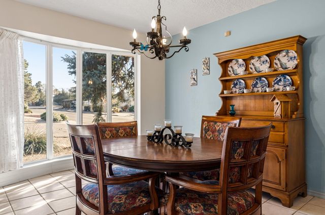 7601 Vista Del Arroyo Avenue NE, Albuquerque, NM 87109