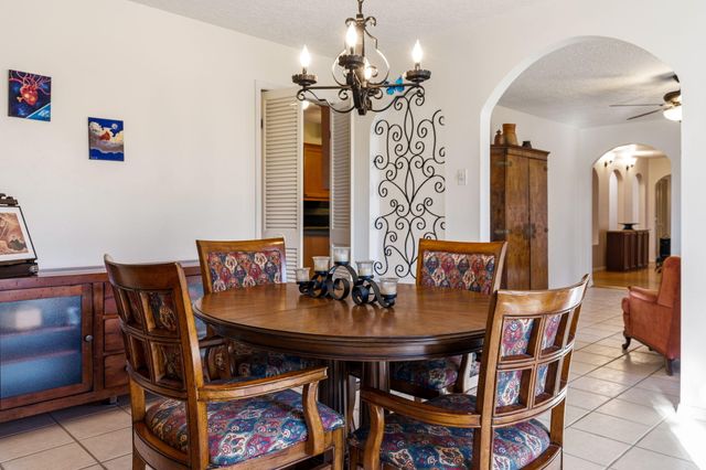 7601 Vista Del Arroyo Avenue NE, Albuquerque, NM 87109