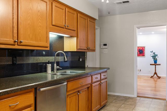 7601 Vista Del Arroyo Avenue NE, Albuquerque, NM 87109