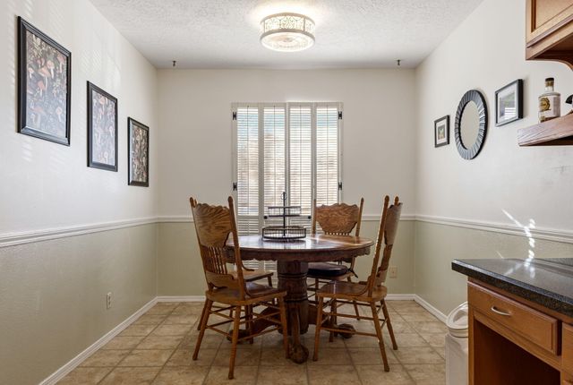 7601 Vista Del Arroyo Avenue NE, Albuquerque, NM 87109