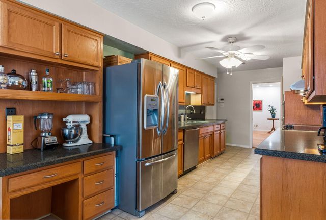 7601 Vista Del Arroyo Avenue NE, Albuquerque, NM 87109