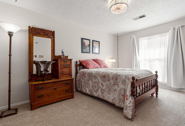 7601 Vista Del Arroyo Avenue NE, Albuquerque, NM 87109