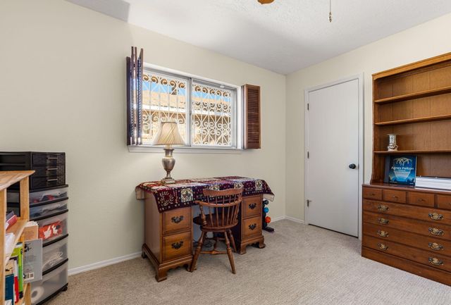 7601 Vista Del Arroyo Avenue NE, Albuquerque, NM 87109