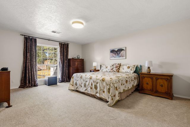 7601 Vista Del Arroyo Avenue NE, Albuquerque, NM 87109