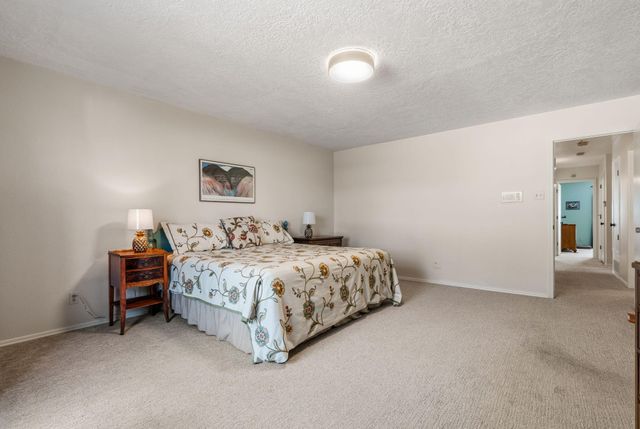 7601 Vista Del Arroyo Avenue NE, Albuquerque, NM 87109