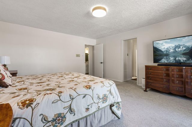 7601 Vista Del Arroyo Avenue NE, Albuquerque, NM 87109