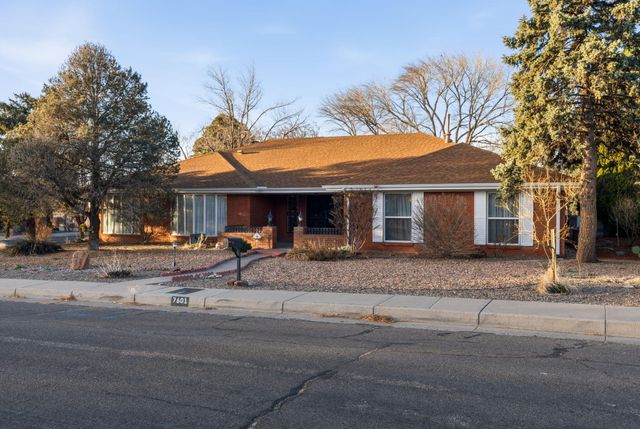7601 Vista Del Arroyo Avenue NE, Albuquerque, NM 87109