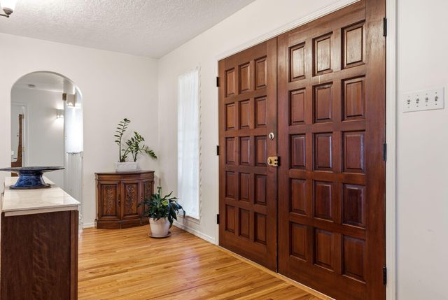 7601 Vista Del Arroyo Avenue NE, Albuquerque, NM 87109