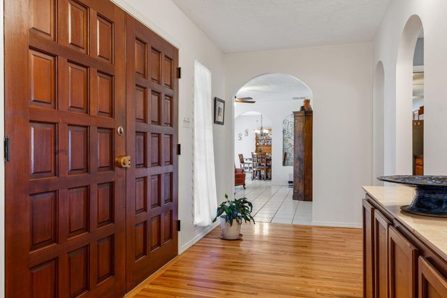 7601 Vista Del Arroyo Avenue NE, Albuquerque, NM 87109