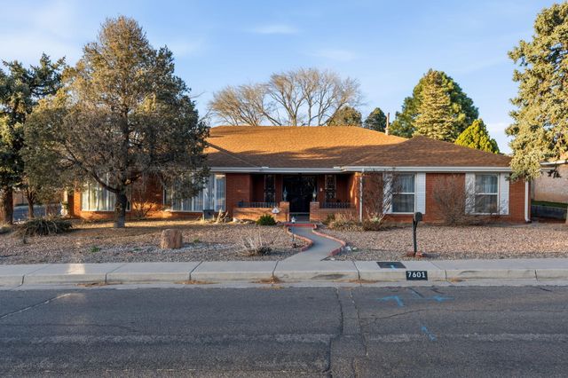7601 Vista Del Arroyo Avenue NE, Albuquerque, NM 87109