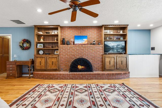 7601 Vista Del Arroyo Avenue NE, Albuquerque, NM 87109