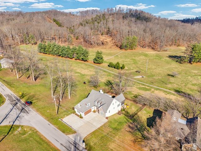 1671 Golf Ln, Livingston, TN 38570