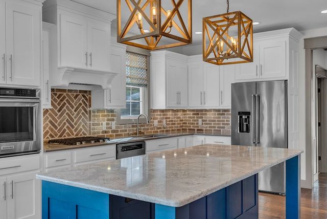 1671 Golf Ln, Livingston, TN 38570