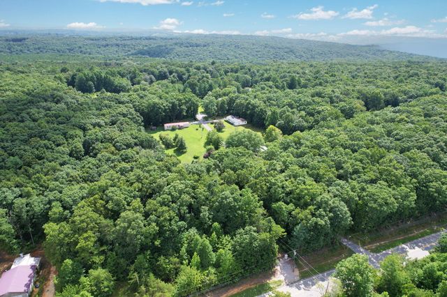 47 Stephens Lane, Signal Mountain, TN 37377