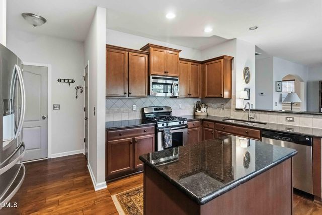 7404 Bedford Ridge Drive, Apex, NC 27539