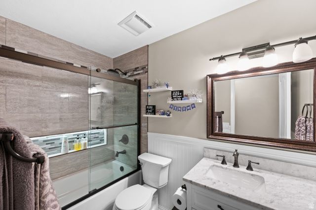 7106 S ANGELSEA DR, West Jordan, UT 84084