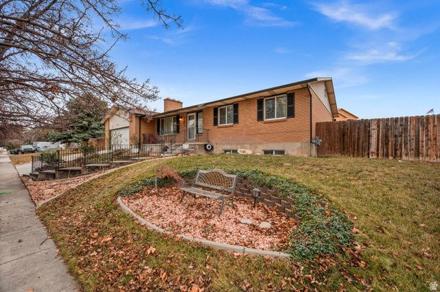 7106 S ANGELSEA DR, West Jordan, UT 84084