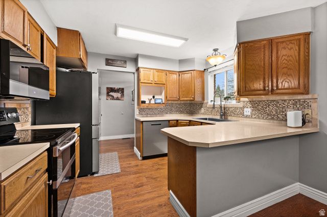 7106 S ANGELSEA DR, West Jordan, UT 84084