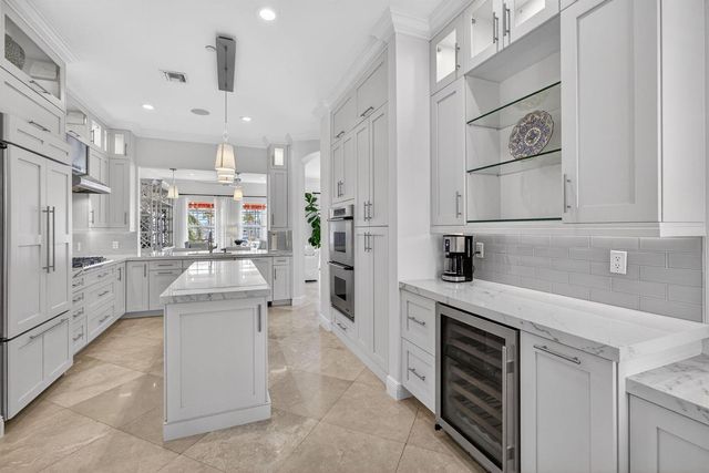 24 Marina Gardens Drive, Palm Beach Gardens, FL 33410