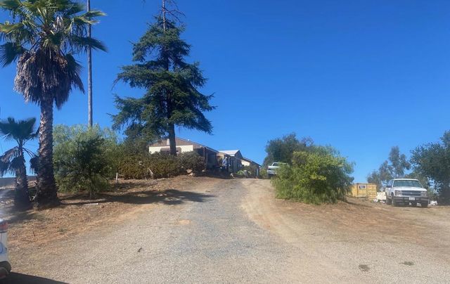 1320 Richland Rd, San Marcos, CA 92069