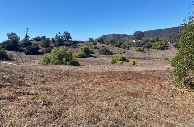 1320 Richland Rd, San Marcos, CA 92069