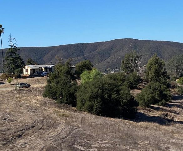1320 Richland Rd, San Marcos, CA 92069