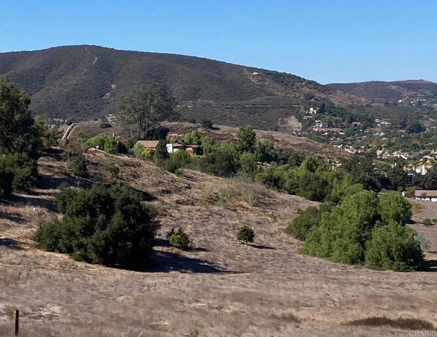 1320 Richland Rd, San Marcos, CA 92069