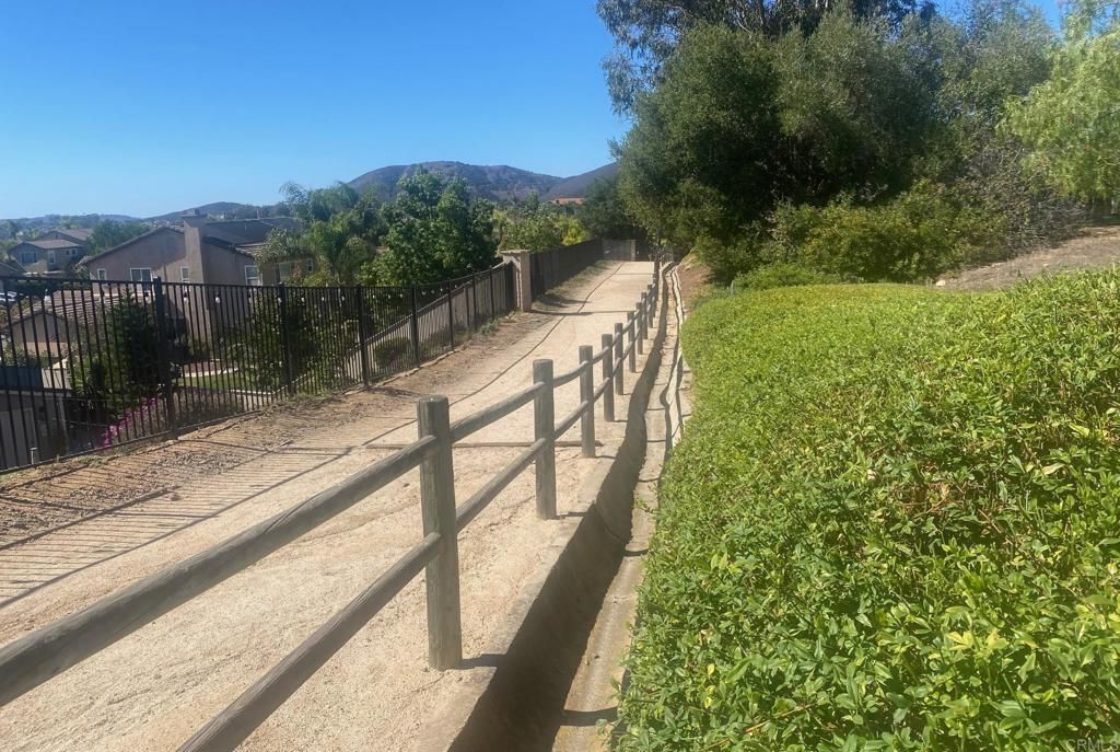 1320 Richland Rd, San Marcos, CA 92069 — photo 2