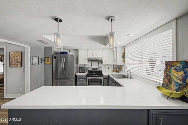 1132 E Village Cir Drive N, Phoenix, AZ 85022