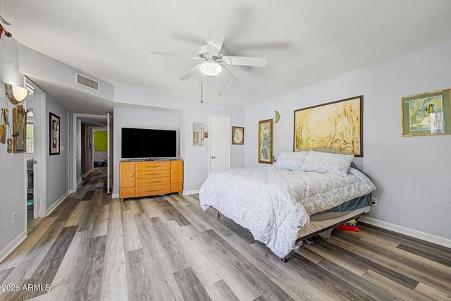 1132 E Village Cir Drive N, Phoenix, AZ 85022