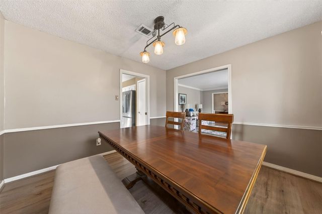 5934 Theall Road, Houston, TX 77066