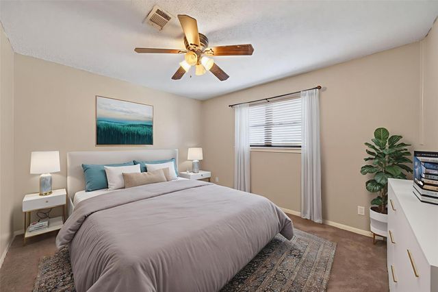 5934 Theall Road, Houston, TX 77066