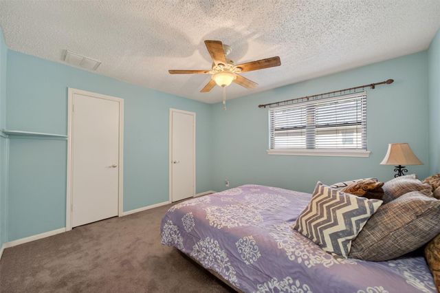 5934 Theall Road, Houston, TX 77066