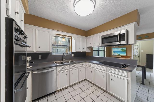 5934 Theall Road, Houston, TX 77066