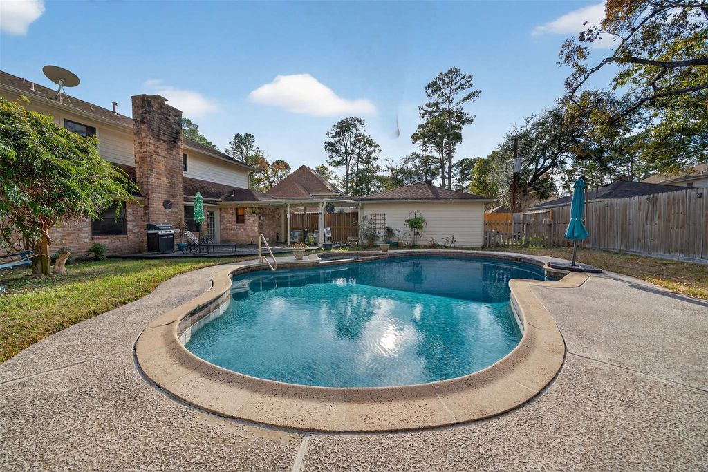 5934 Theall Road, Houston, TX 77066