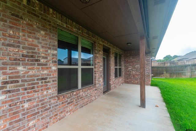 222 Bois D Arc Dr, Bullard, TX 75757