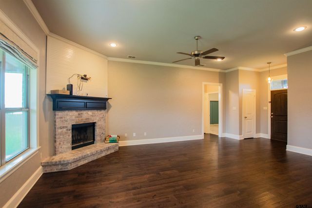 222 Bois D Arc Dr, Bullard, TX 75757