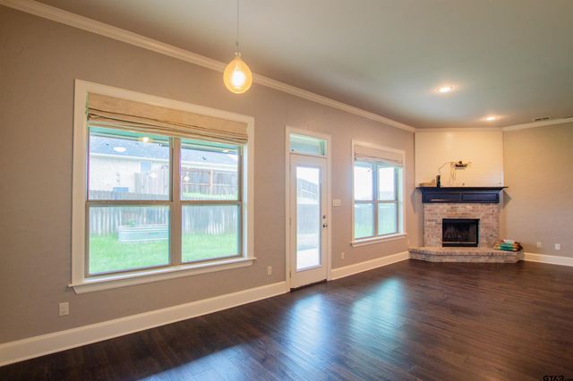 222 Bois D Arc Dr, Bullard, TX 75757