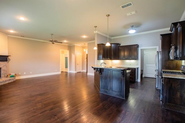 222 Bois D Arc Dr, Bullard, TX 75757
