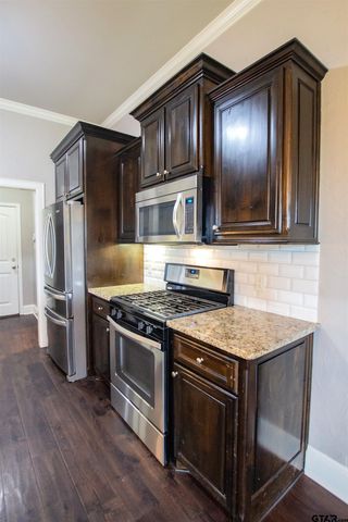 222 Bois D Arc Dr, Bullard, TX 75757