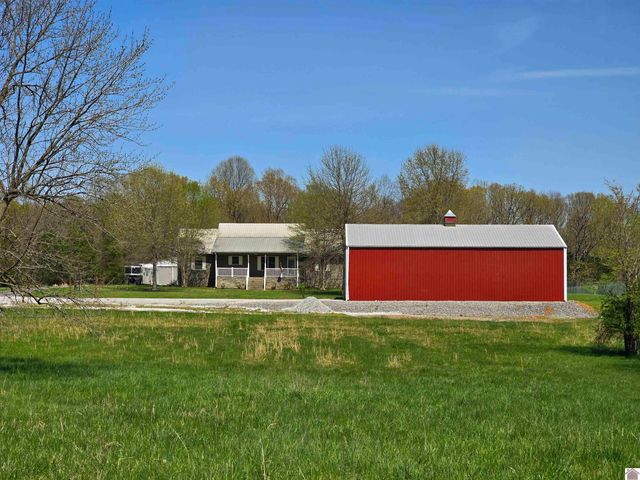 1775 S Wadesboro Road, Benton, KY 42025