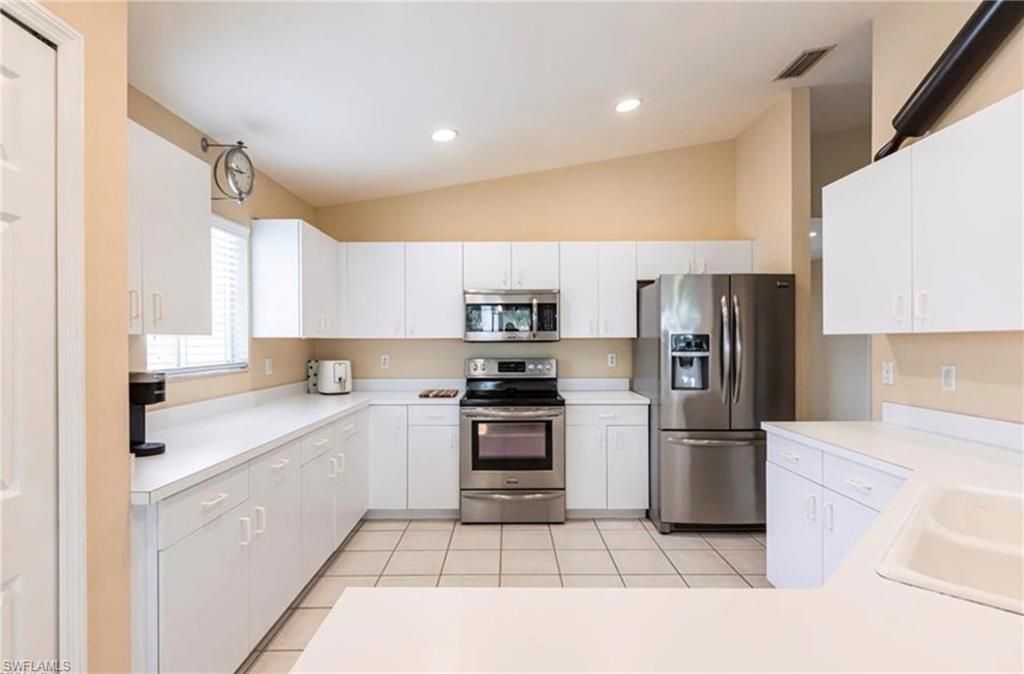 8451 Southbridge DR 3, ESTERO, FL 33967 — photo 4