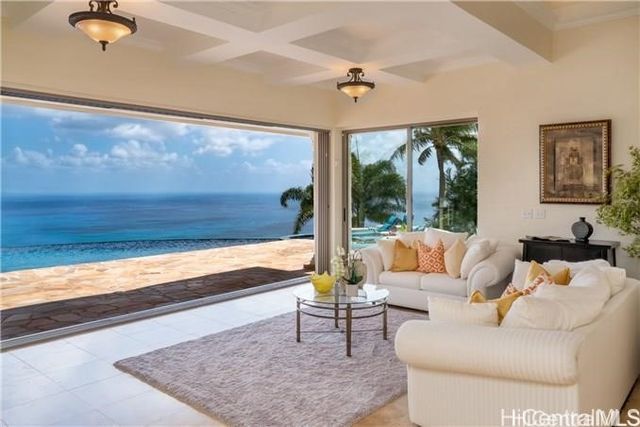 525 Moaniala Street, Honolulu, HI 96821