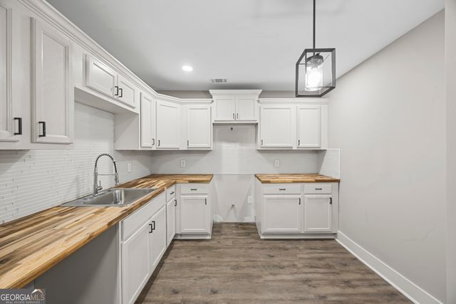 6486 Aquila Drive, Morrow, GA 30260