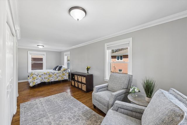 454 S YALE Avenue, Villa Park, IL 60181