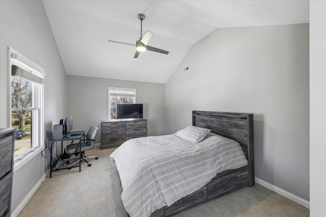 454 S YALE Avenue, Villa Park, IL 60181