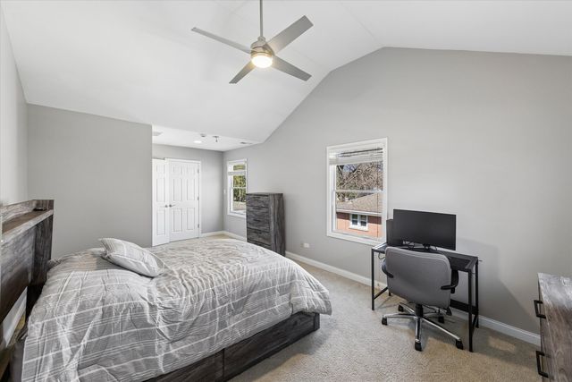 454 S YALE Avenue, Villa Park, IL 60181