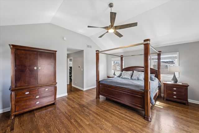 454 S YALE Avenue, Villa Park, IL 60181